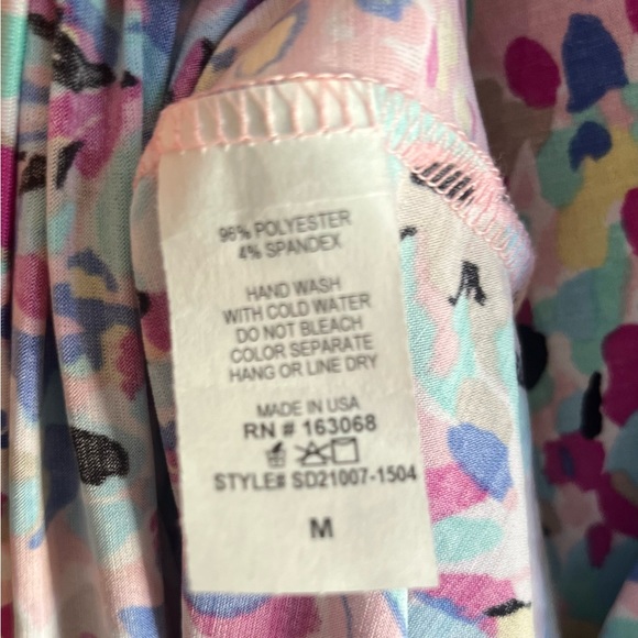 Short dress , comfortable and versatile suit. - Picture 3 of 3